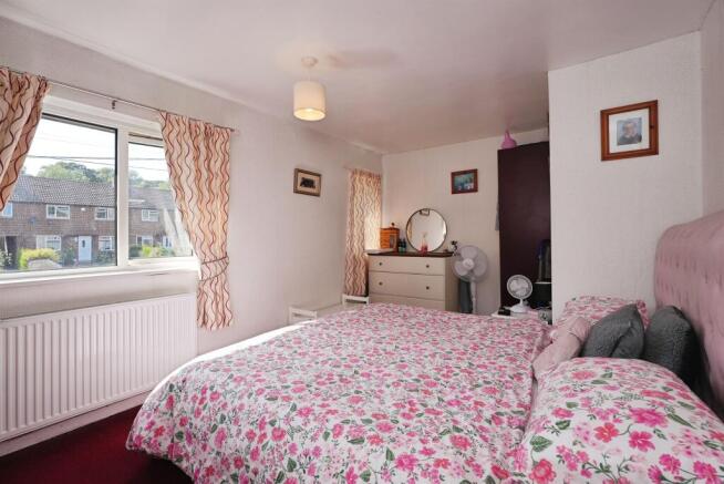 3 bed Terraced for sale Image 9