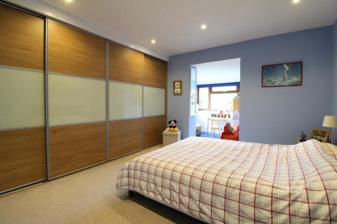 Photo 10