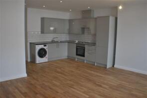 23b, Catford Hill, London SE6 4NU