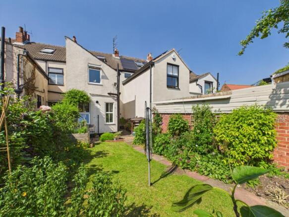 3 bed Terraced for sale Image 12