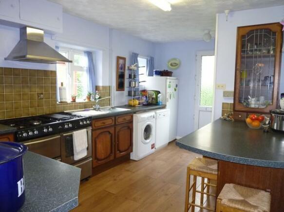 KITCHEN/BREAKFAST ROOM