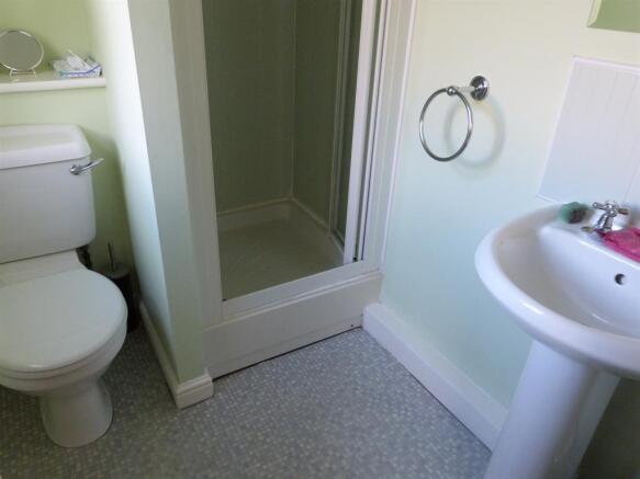 En-sute Shower Room