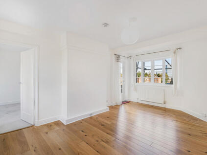 Chiswick Village, Chiswick, W4