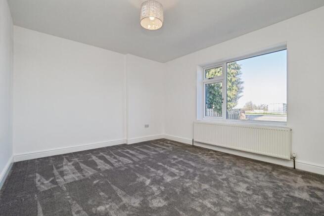 6 bed Detached for sale Image 5