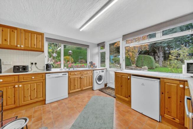 2 bed Bungalow for sale Image 6