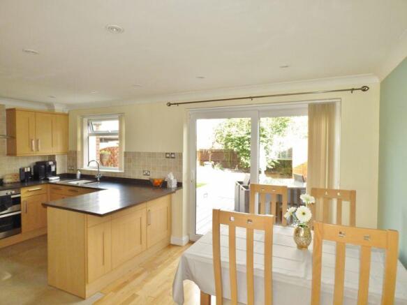 Diner/Kitchen