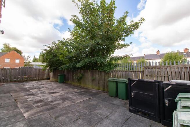 2 bed Apartment for sale Image 11