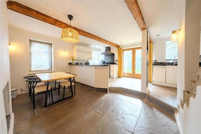 4 bed Detached for sale Image 4