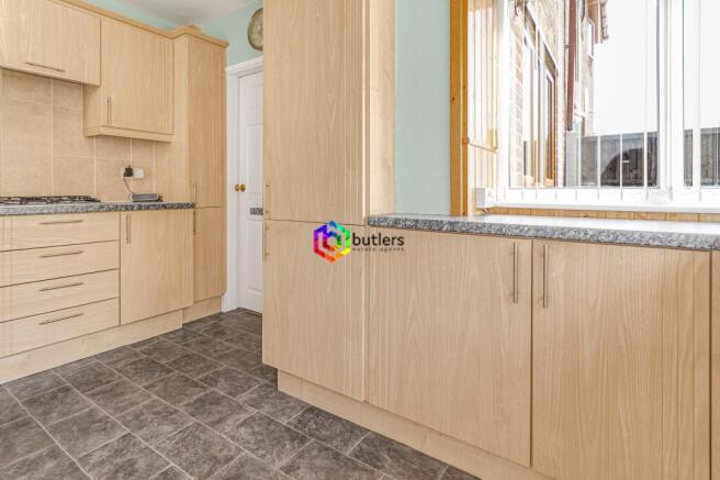 3 bed Semi-Detached for sale Image 8
