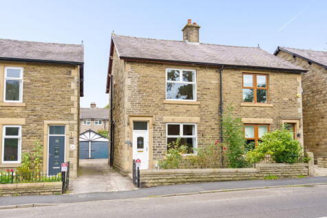 Sheffield Road, Glossop, SK13 8QX