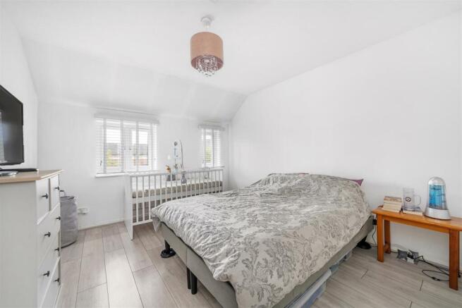 23 Beeches Close-7.JPG