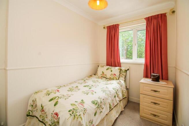 3 bed Town House for sale Image 9