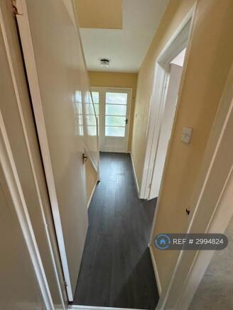 3 bed Semi-Detached to rent Image 8