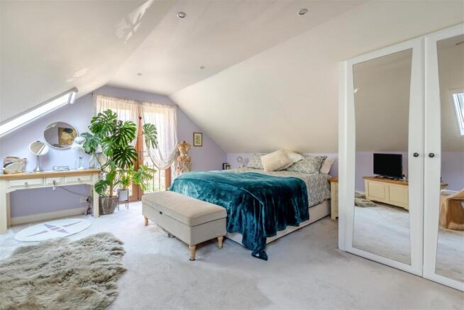 8682205-interior22.jpg