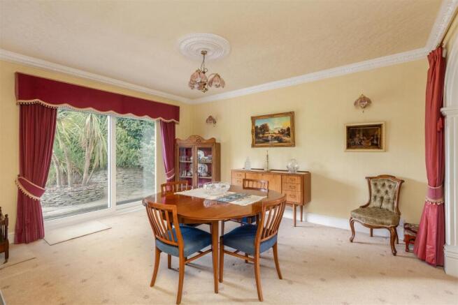 4 bed House for sale Image 8
