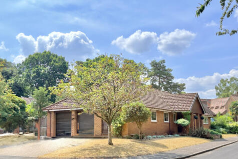Avon Park, Ringwood, BH24 2AT