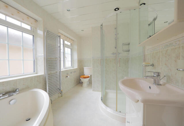 Bath & Shower room