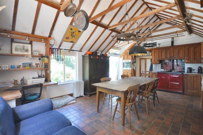 Kitchen/Dining Family Room