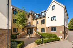6, 54 Linden House, Centre Drive, Epping CM16 4JE