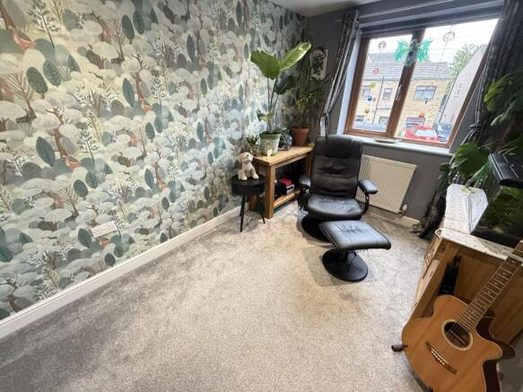 3 bed Semi-Detached for sale Image 7