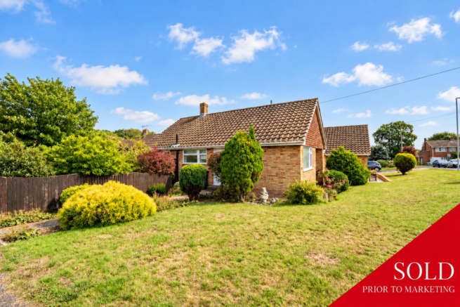 2-bed detached on Towerscroft Avenue, St. Leonards-On-Sea, £300,000