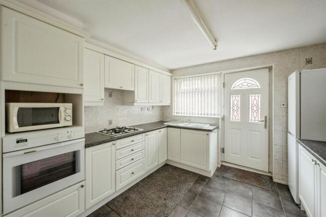 3 bed Detached Bungalow for sale Image 3