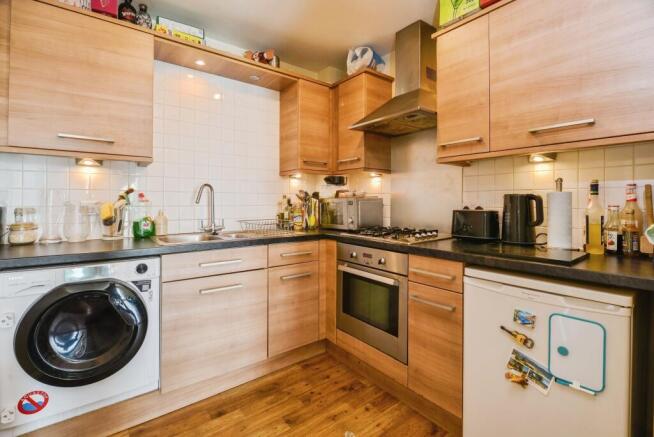 2 bed Flat for sale Image 10