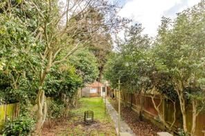 36, Huxley Gardens, London NW10 7DX