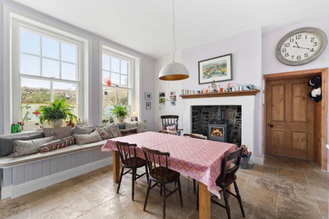 8 bed Detached for sale Image 12