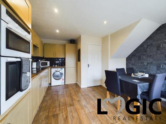 34 Huntwick Crescent  (4)