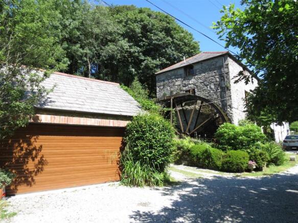 Garage: