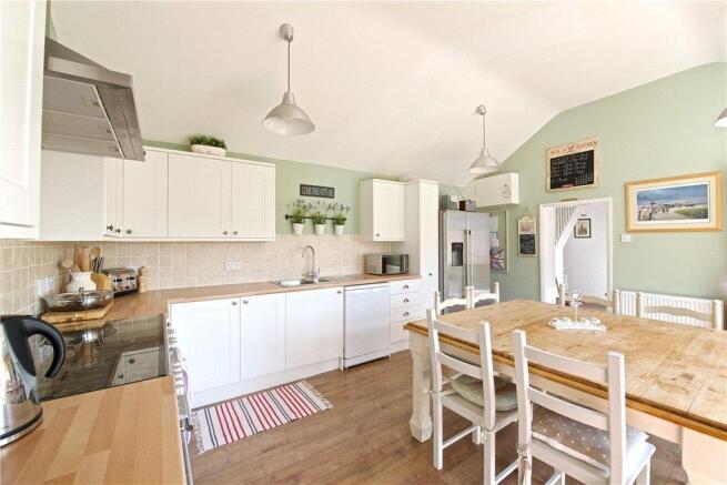 Kitchen/Dining