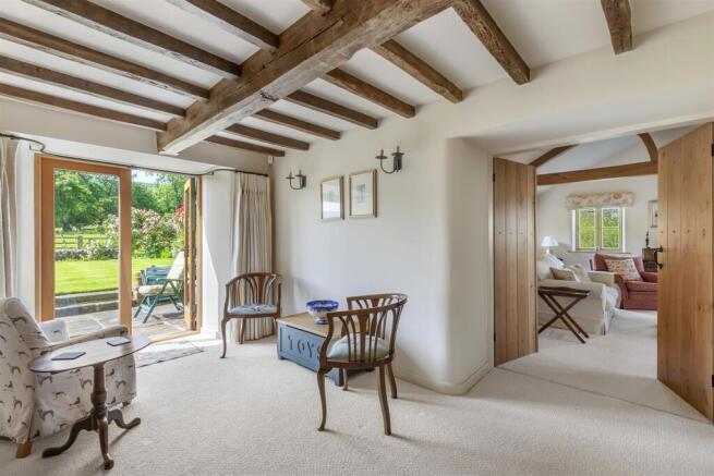 4 bed House for sale Image 10