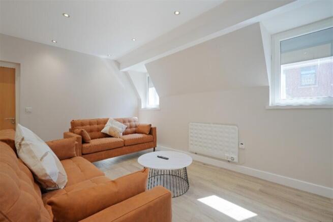 1 bed Apartment to rent Image 12