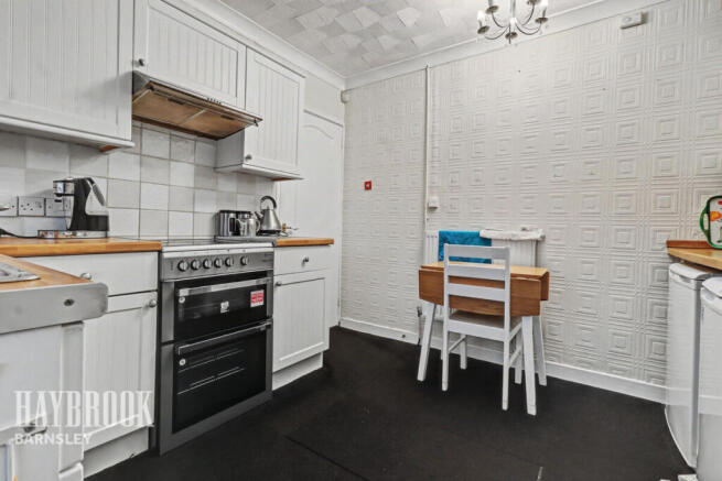 2 bed Semi-Detached Bungalow for sale Image 9