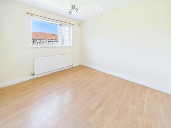 2 bed Semi-Detached Bungalow for sale Image 11
