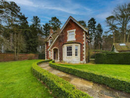 Gardeners Cottage, Lynford Gardens, Lynford Road, Lynford IP26 5HW