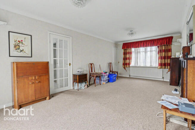 4 bed Detached for sale Image 7