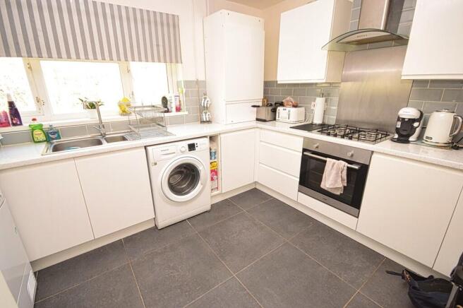 Lakefield Close, Hall Green photo 4