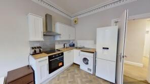 2f1, 28, Gardner's Crescent, Fountainbridge, Edinburgh EH3 8DF