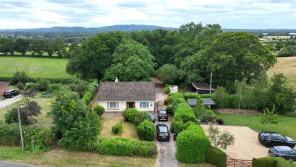 Woodlands, Upleadon Road, Newent GL18 1HJ