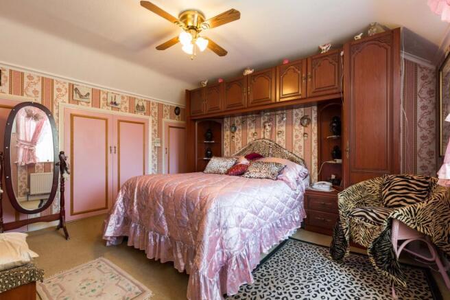 Bedroom 2 (Double)