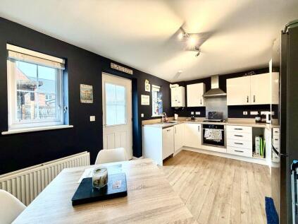 Hurricane Drive, Calne