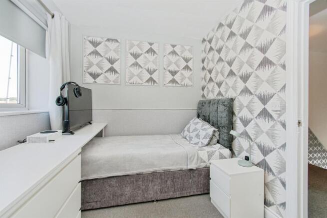 3 bed Town House for sale Image 12