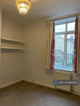 2 bed Terraced to rent Image 8