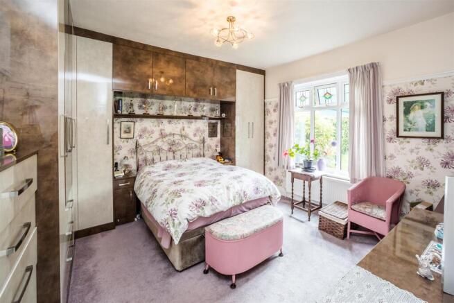 3 bed Detached Bungalow for sale Image 5