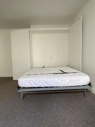 Bed.jpg