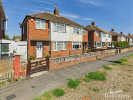 64, Weedon Road, Aylesbury HP19 9PB