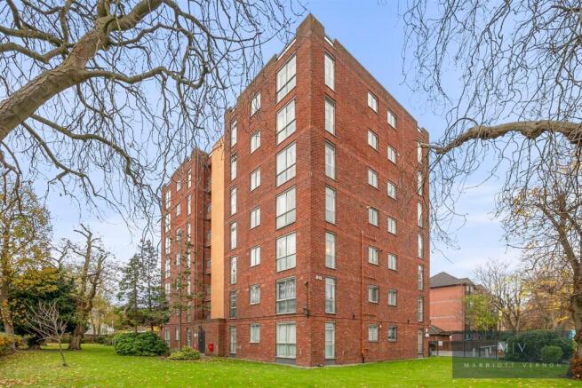 Lloyd House 14 MV-10.jpg