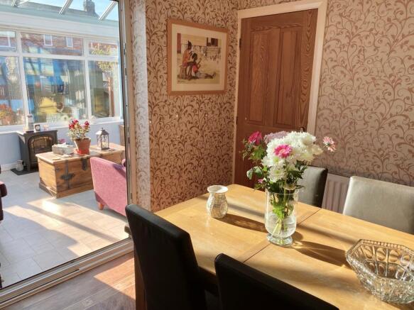 Through Lounge Diner